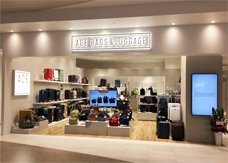 写真:エース バッグス&ラゲージ テラスモール松戸店