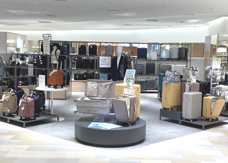 写真:エース バッグス&ラゲージ モラージュ菖蒲店