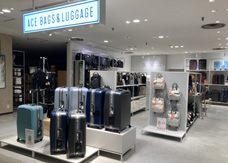 写真:ACE BAGS & LUGGAGE 東急百貨店吉祥寺店