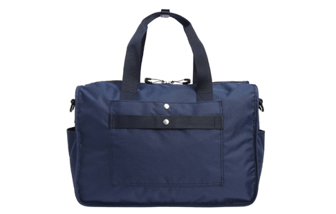 背面にエアーメッシュ